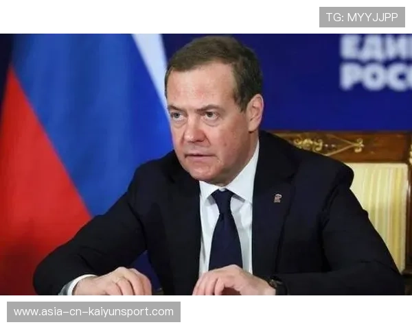 梅德韦杰夫教科书级退后打法 梅德韦杰夫教科书级退后打法