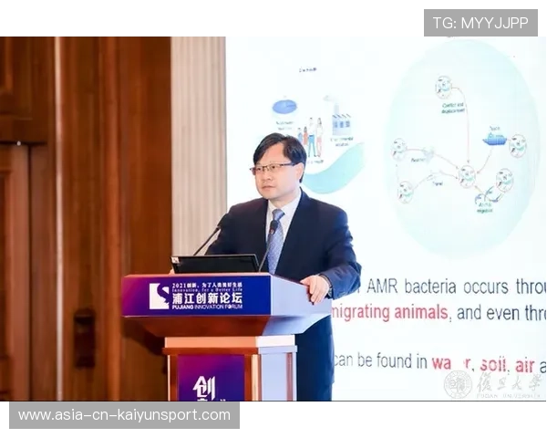 康瓜禁区内闪转腾挪后传给马兴煜——那一脚改变比赛节奏的艺术 康瓜禁区内闪转腾挪后传给马兴煜——那一脚改变比赛节奏的艺术