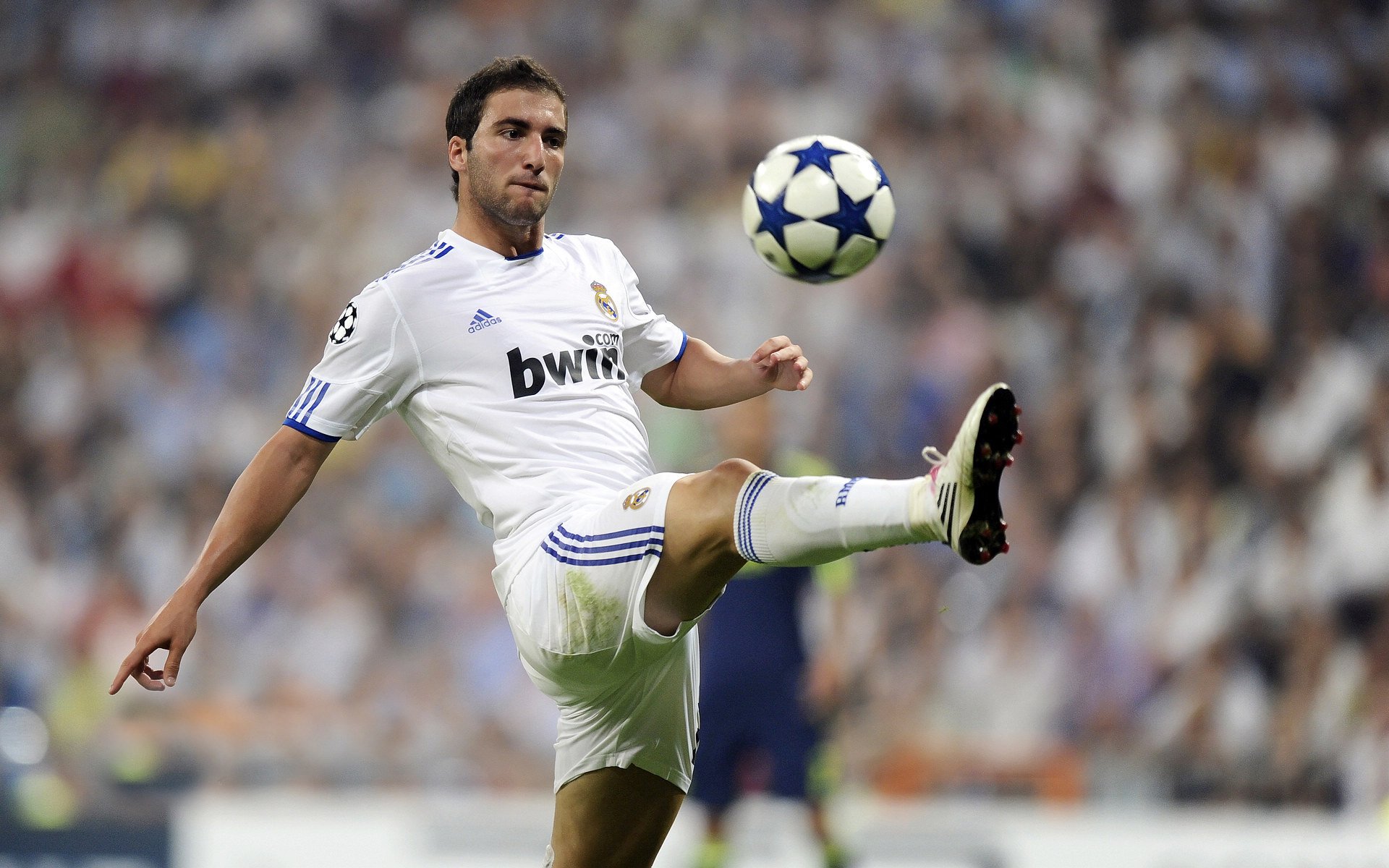 开云体育官网登入-C罗称享受比赛比赢球更有意义，c罗打比赛